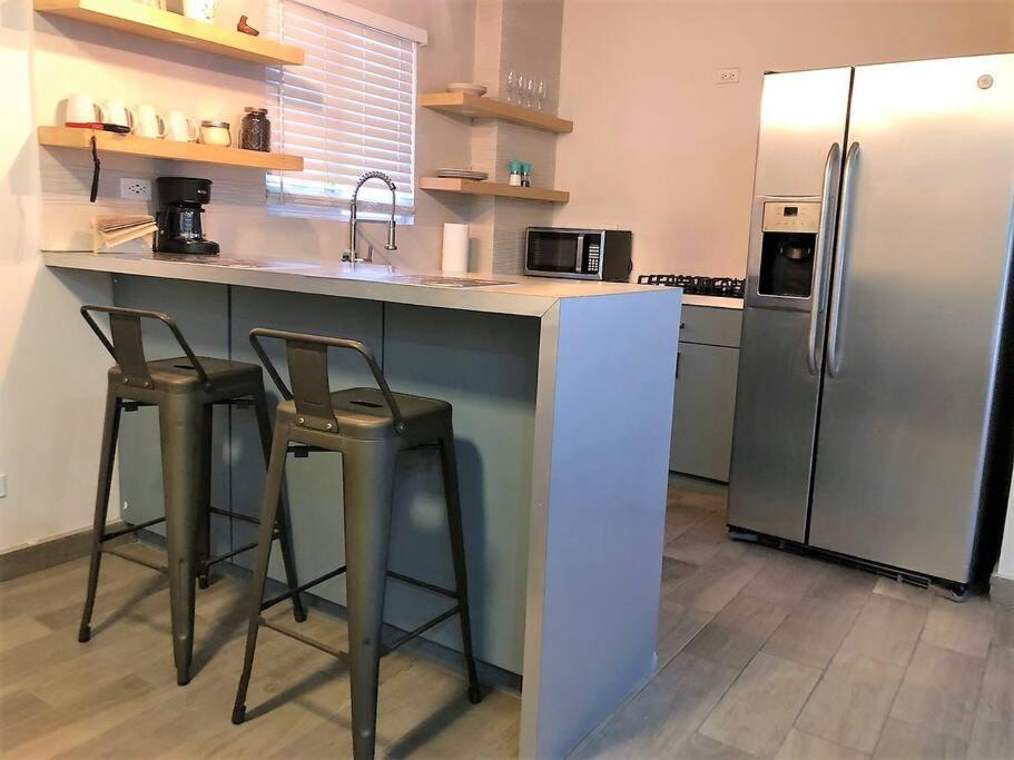 Lovely 1 Bedroom Apartment W/Private Parking Ensenada Esterno foto