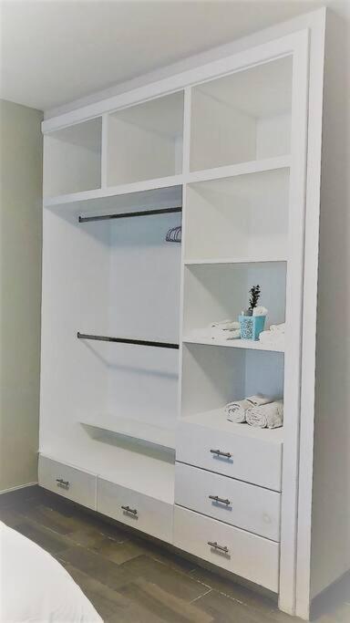 Lovely 1 Bedroom Apartment W/Private Parking Ensenada Esterno foto