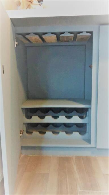 Lovely 1 Bedroom Apartment W/Private Parking Ensenada Esterno foto